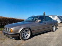 Gebraucht BMW 525 170 PS (125 kW) 1989 Silber Limousine