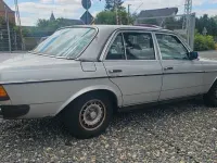 Gebraucht Mercedes 230 136 PS (100 kW) 1984 Silber Limousine