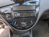 Gebraucht Ford Focus 100 PS (73 kW) 2002 Silber Kleinwagen