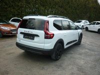 Gebraucht Dacia Jogger 141 PS (103 kW) 2024 Weiß Van / Kleinbus
