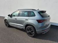Neu Skoda Karoq SportLine 150 PS (110 kW) 2026 Silber SUV