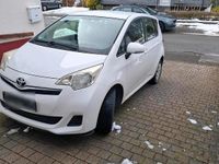 Gebraucht Toyota Yaris 99 PS (72 kW) 2012 Weiß Kleinwagen