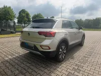 Second-hand VW T-Roc Move 150 CP (110 kW) 2023 Gri SUV