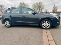 Gebraucht Hyundai i30 90 PS (66 kW) 2010 Schwarz Kombi
