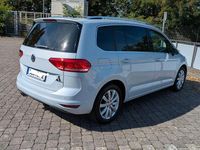 Gebraucht VW Touran Highline 150 PS (110 kW) 2018 Weiß Van / Kleinbus