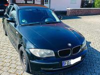 Gebraucht BMW 116 122 PS (89 kW) 2007 Schwarz Kleinwagen