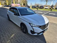 Gebraucht Peugeot 308 Allure 131 PS (96 kW) 2024 Weiß Limousine