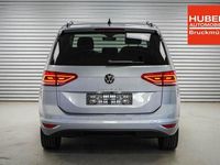 Neu VW Touran 150 PS (110 kW) 2025 Oyster silber metallic (f0) Van / Kleinbus