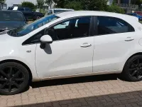 Gebraucht Kia Rio DREAM-TEAM Edition 109 PS (80 kW) 2013 Weiß Kleinwagen