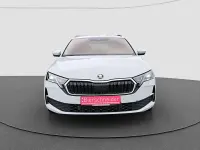 Gebraucht Skoda Octavia Tour 150 PS (110 kW) 2025 Moonweiß perleffekt Kombi