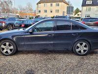 Gebraucht Mercedes E220 150 PS (110 kW) 2002 Schwarz Limousine