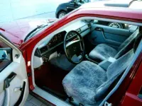 Gebraucht Mercedes E230 133 PS (97 kW) 1989 Rot Limousine
