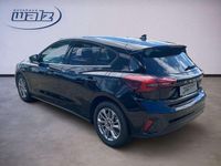 Gebraucht Ford Focus Titanium 125 PS (91 kW) 2025 Obsidianschwarz Limousine