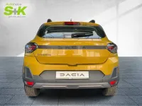 Neu Dacia Sandero Expression 110 PS (80 kW) 2026 Amber yellow (gelb) Kleinwagen