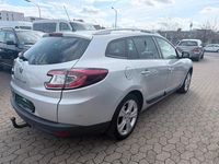Gebraucht Renault Mégane III Dynamique 110 PS (80 kW) 2011 Silber Limousine