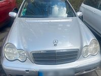 Gebraucht Mercedes C200 110 PS (80 kW) 2004 Silber Limousine