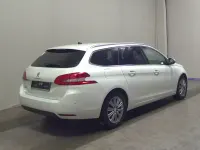 Gebraucht Peugeot 308 Allure 131 PS (96 kW) 2021 Weiss Kombi