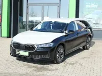 Neu Skoda Superb Essence 150 PS (110 kW) 2025 Schwarz (onyx schwarz metallic) Kombi