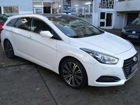 Gebraucht Hyundai i40 Premium 141 PS (103 kW) 2015 Weiß Kombi