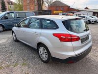 Usado Ford Focus Trend 101 CV (74 kW) 2015 Plateado Familiar