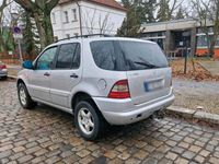Gebraucht Mercedes ML320 218 PS (160 kW) 1998 Silber SUV