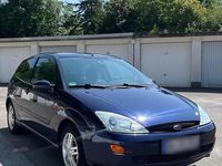 Usado Ford Focus 75 HP (55 kW) 2000 Azul Citadino