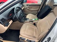 Gebraucht BMW 320 150 PS (110 kW) 2005 Weiß Limousine