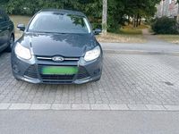 Gebraucht Ford Focus 120 PS (88 kW) 2014 Grau Kombi