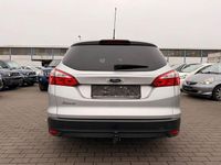 Gebraucht Ford Focus Trend 125 PS (91 kW) 2011 Silber Kombi