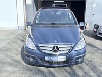 Gebraucht Mercedes B180 109 PS (80 kW) 2010 Blau Van / Kleinbus