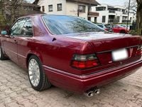 Gebraucht Mercedes E220 150 PS (110 kW) 1994 Rot Coupé