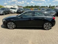 Gebraucht Mercedes A180 116 PS (85 kW) 2022 Schwarz Limousine