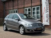 Gebraucht Mercedes B200 136 PS (100 kW) 2009 Grau Van / Kleinbus