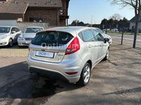 Gebraucht Ford Fiesta Trend 82 PS (60 kW) 2010 Silber Kleinwagen