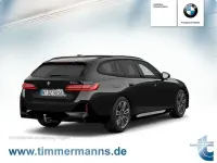 Gebraucht BMW 520 M Sport 197 PS (144 kW) 2025 Schwarz Kombi