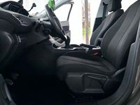 Gebraucht Peugeot 308 Active 102 PS (75 kW) 2015 Grau Limousine