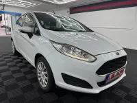 Gebraucht Ford Fiesta Trend 80 PS (58 kW) 2016 Weiß Kleinwagen