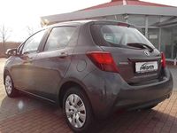 Gebraucht Toyota Yaris 101 PS (74 kW) 2016 Grey metallic Kleinwagen