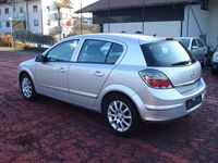 Gebraucht Opel Astra Edition 116 PS (85 kW) 2008 Silber Limousine