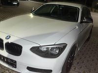 Gebraucht BMW 114 Sport Line 102 PS (75 kW) 2013 Weiß Kleinwagen