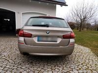 Gebraucht BMW 520 190 PS (139 kW) 2015 Silber Kombi
