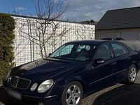 Gebraucht Mercedes E270 Avantgarde 177 PS (130 kW) 2002 Blau Limousine