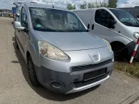 Gebraucht Peugeot Partner Active 92 PS (67 kW) 2014 Lackierung algrau/metallic Van / Kleinbus