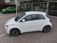 Gebraucht Fiat 500e Basis 86 kW (118 PS) 2023 Arktis weiß Kleinwagen