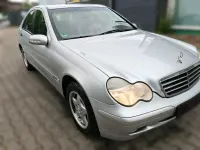 Gebraucht Mercedes C180 143 PS (105 kW) 2002 Silber Limousine