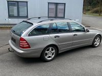Gebraucht Mercedes C220 150 PS (110 kW) 2005 Silber Kombi