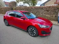 Używany Ford Focus Titanium 155 KM (114 kW) 2024 Czerwony Sedan/Limuzyna