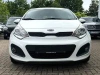 Gebraucht Kia Rio Spirit 86 PS (63 kW) 2013 Weiß Kleinwagen