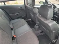 Gebraucht Opel Astra 90 PS (66 kW) 2009 Schwarz Kleinwagen