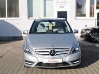 Gebraucht Mercedes B180 122 PS (89 kW) 2012 Silber Van / Kleinbus